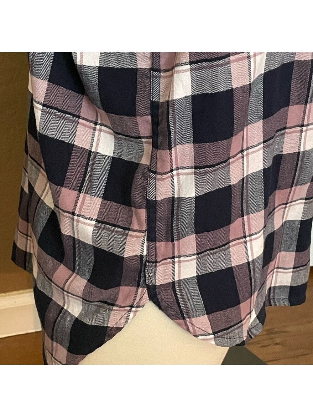 Orvis Plaid  Long Sleeve Shirt - Picture 3 of 7